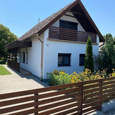 Marica Apartman Balatonfenyves Exteriör bild