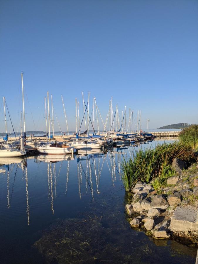 Marica Apartman Balatonfenyves Exteriör bild